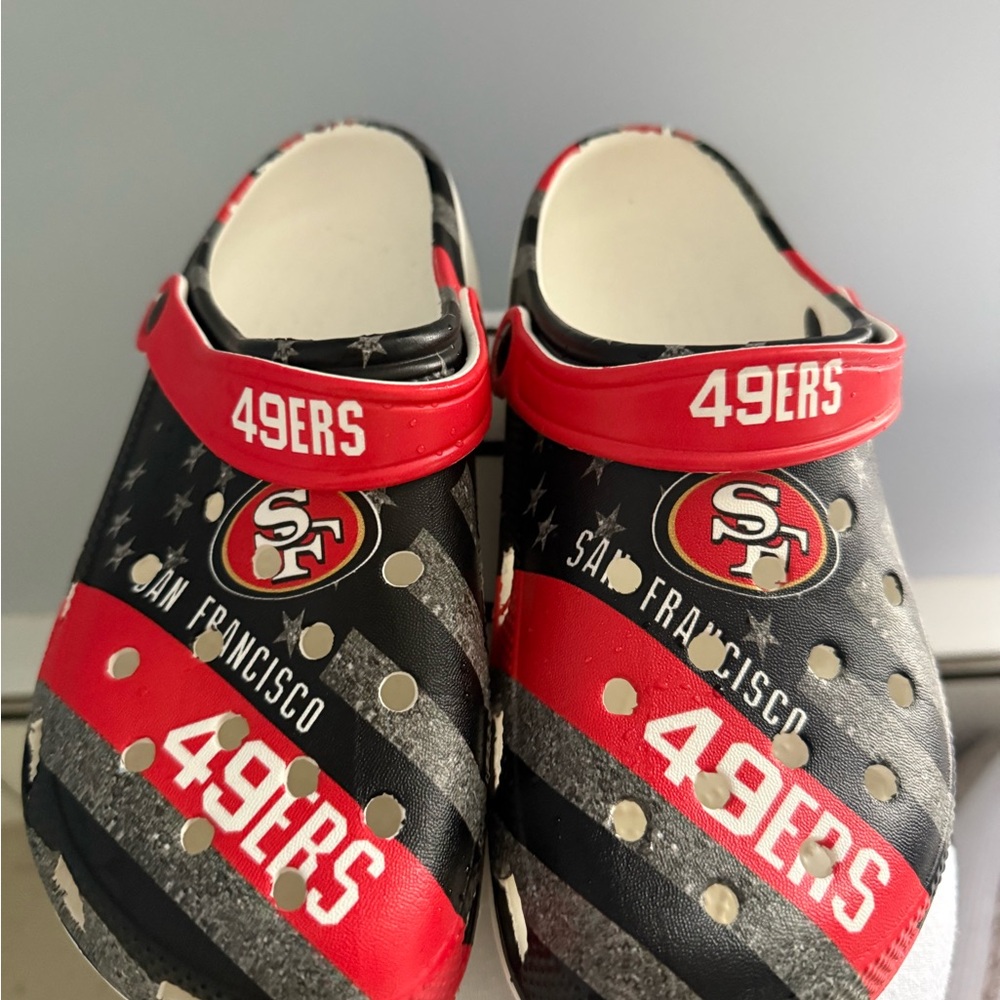 Kids One Piece Clogs - Red and Black